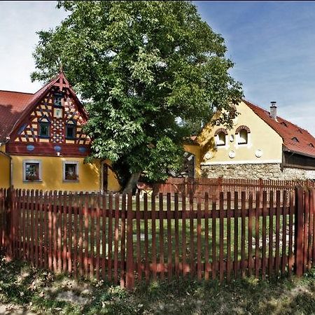 Hrazdeny Statek Mytinka Guest House Екстериор снимка