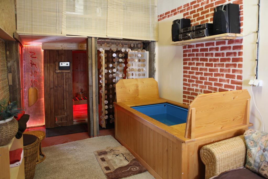 Hrazdeny Statek Mytinka Guest House Екстериор снимка