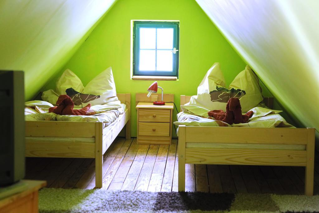 Hrazdeny Statek Mytinka Guest House Стая снимка