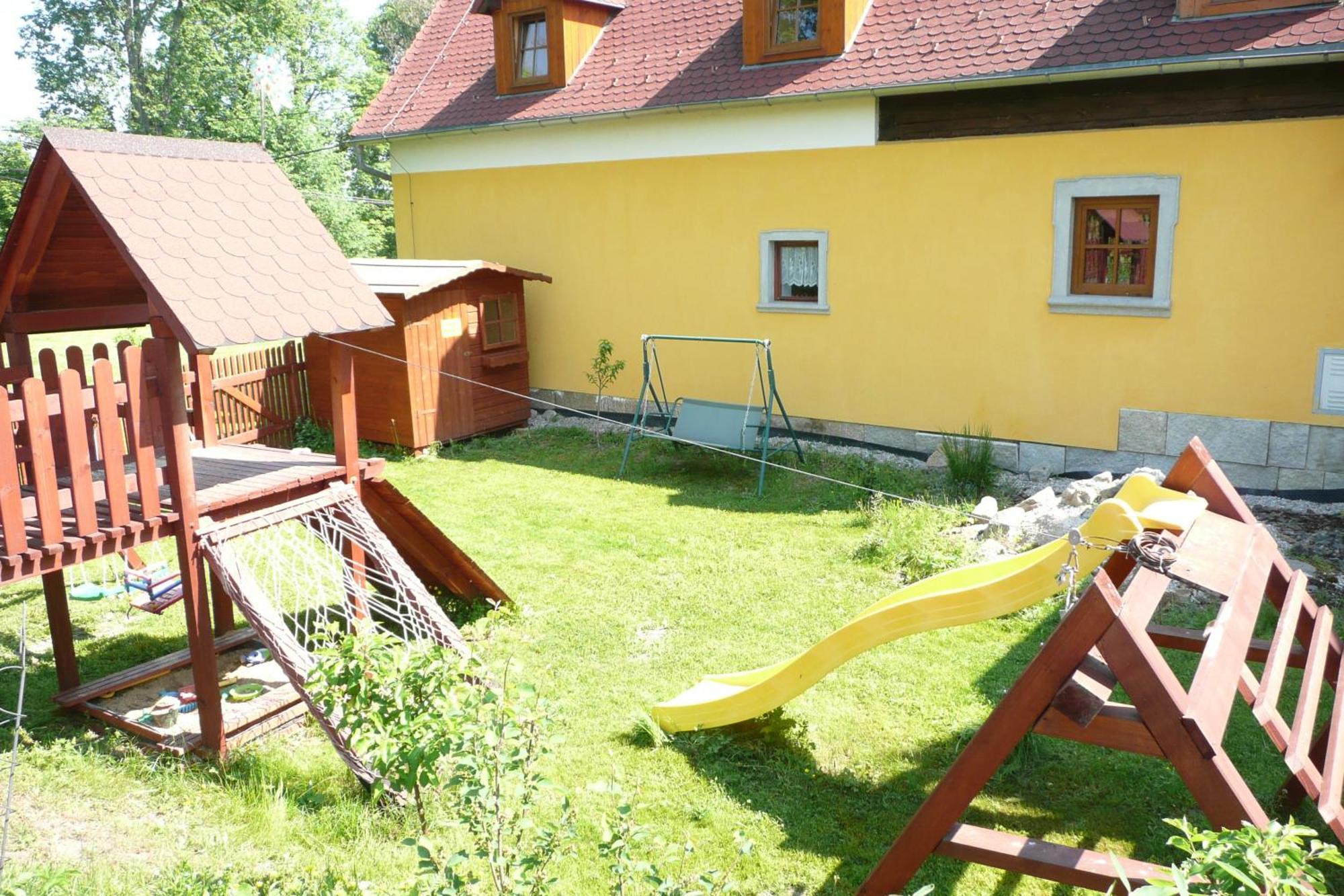 Hrazdeny Statek Mytinka Guest House Екстериор снимка