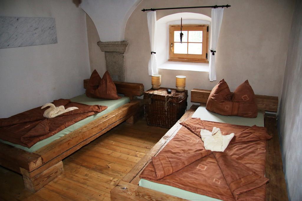 Hrazdeny Statek Mytinka Guest House Екстериор снимка