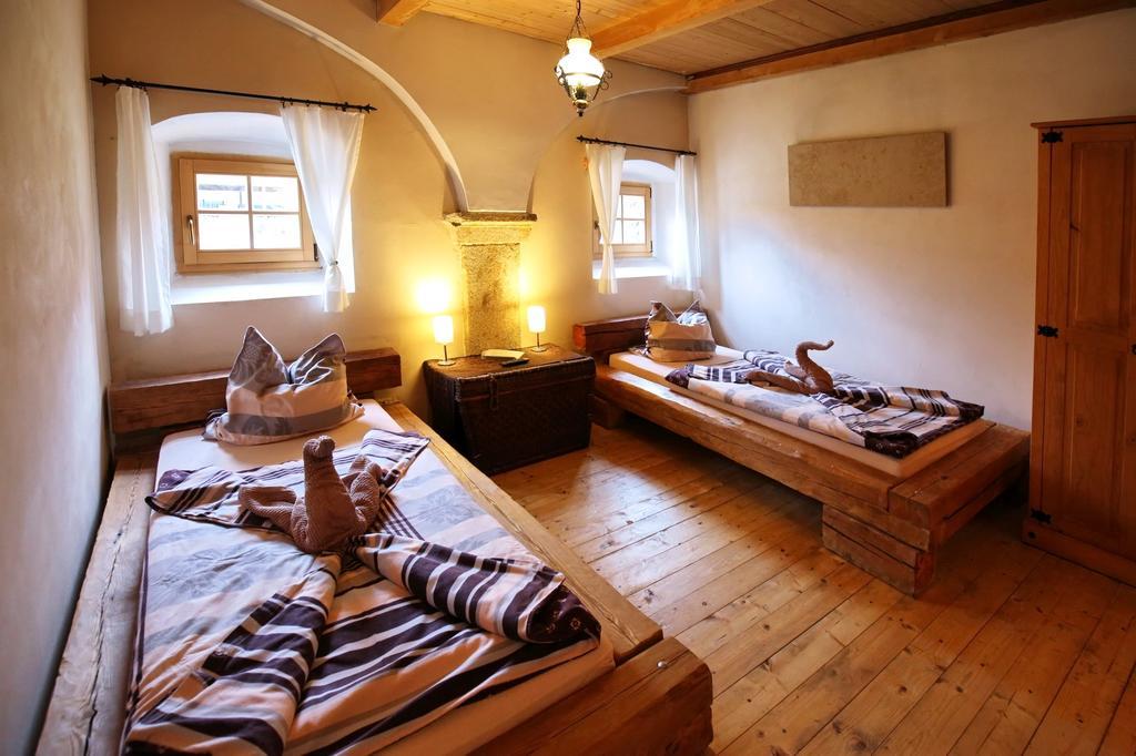 Hrazdeny Statek Mytinka Guest House Екстериор снимка