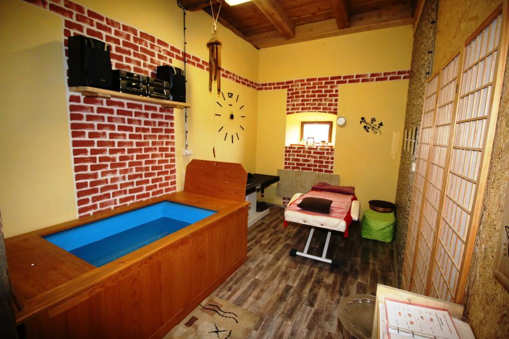 Hrazdeny Statek Mytinka Guest House Екстериор снимка